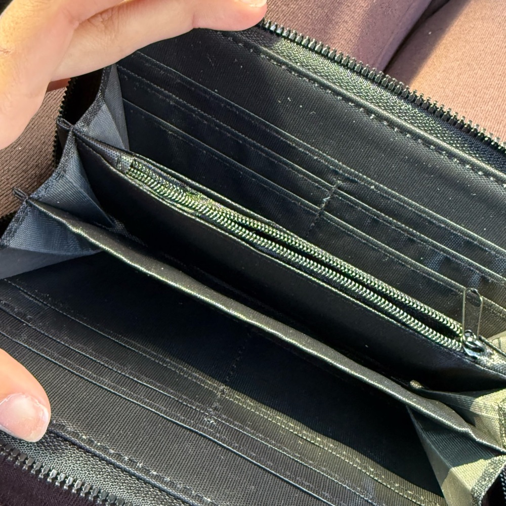 Colorful Tattoo-Inspired Wallet - Picture 2 of 2
